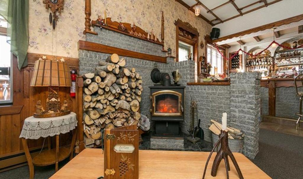 Auberge La Cote D'Or Петит-Ривиер-Сен-Франсоа Екстериор снимка