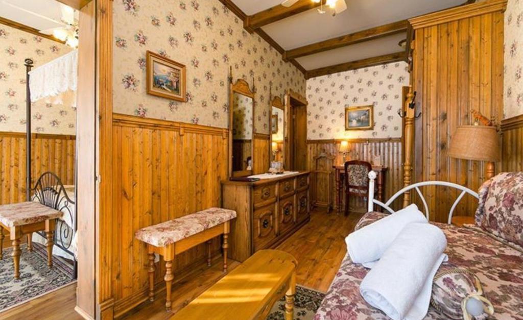 Auberge La Cote D'Or Петит-Ривиер-Сен-Франсоа Екстериор снимка