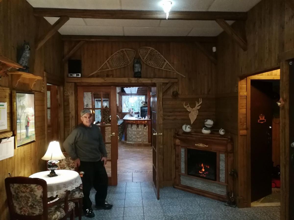 Auberge La Cote D'Or Петит-Ривиер-Сен-Франсоа Екстериор снимка