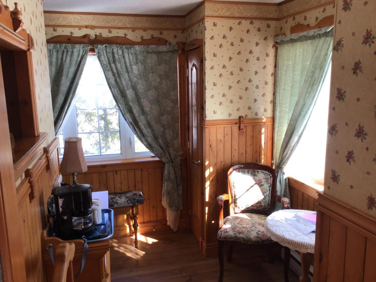 Auberge La Cote D'Or Петит-Ривиер-Сен-Франсоа Екстериор снимка