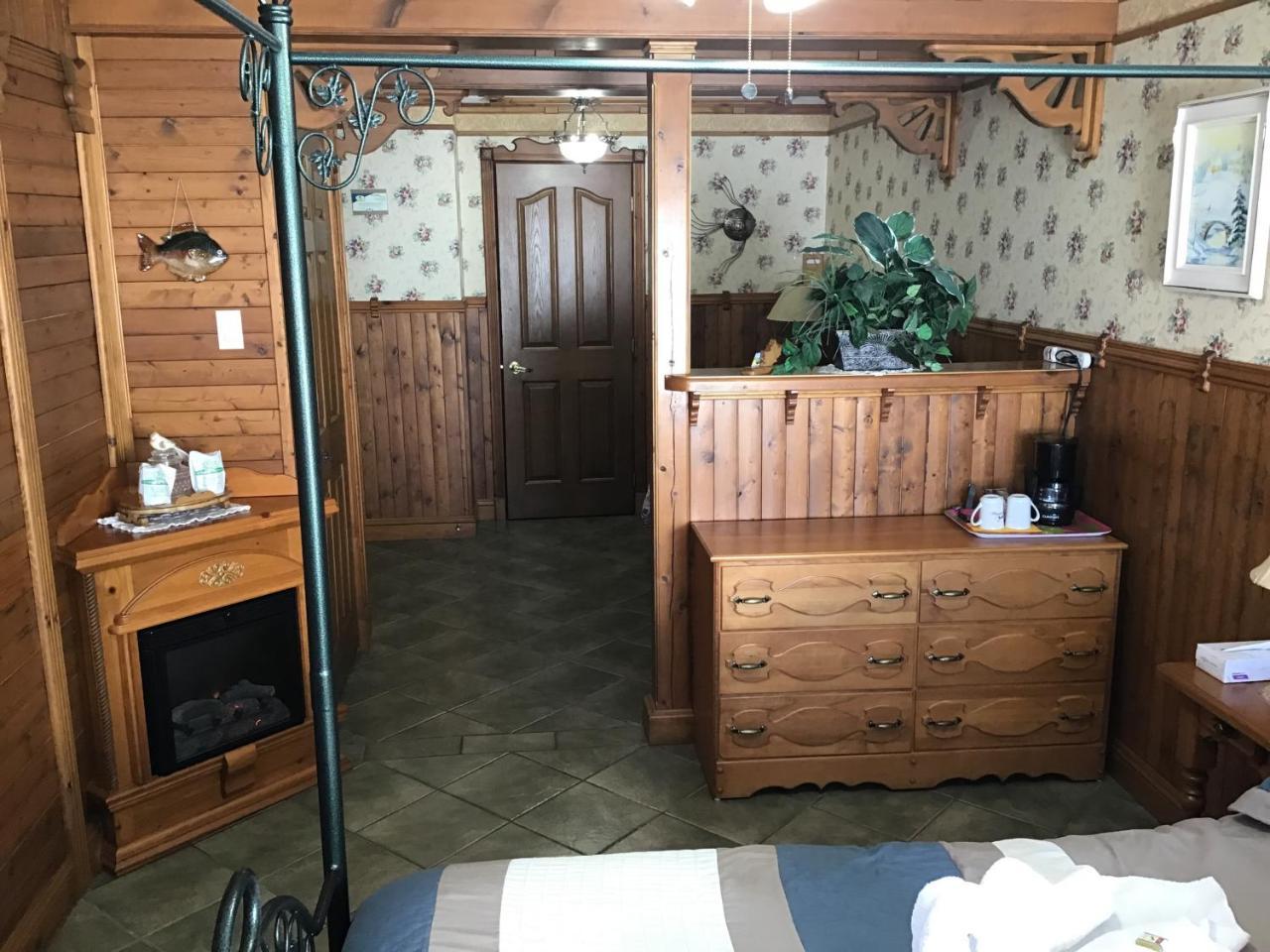 Auberge La Cote D'Or Петит-Ривиер-Сен-Франсоа Екстериор снимка