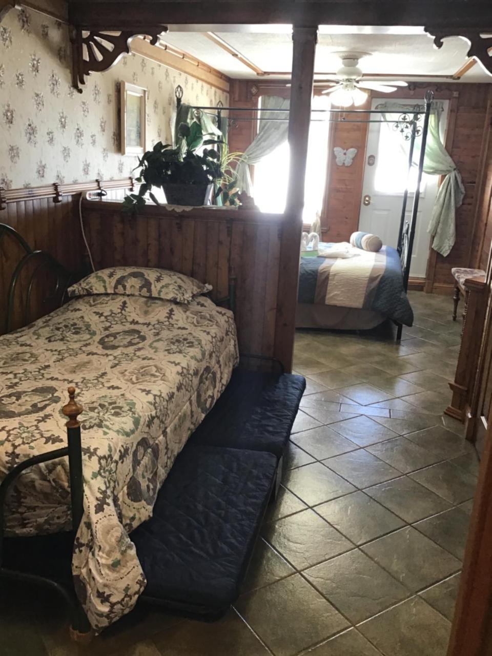 Auberge La Cote D'Or Петит-Ривиер-Сен-Франсоа Екстериор снимка