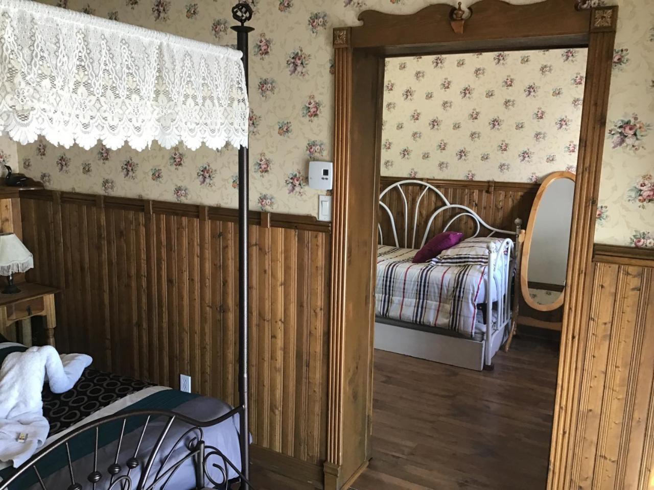 Auberge La Cote D'Or Петит-Ривиер-Сен-Франсоа Екстериор снимка